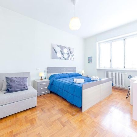 Navigli - Downtown - Duomo Spacious Two Bedroom Apartment - Close To Metro - Ac - Wi-Fi Milan Luaran gambar