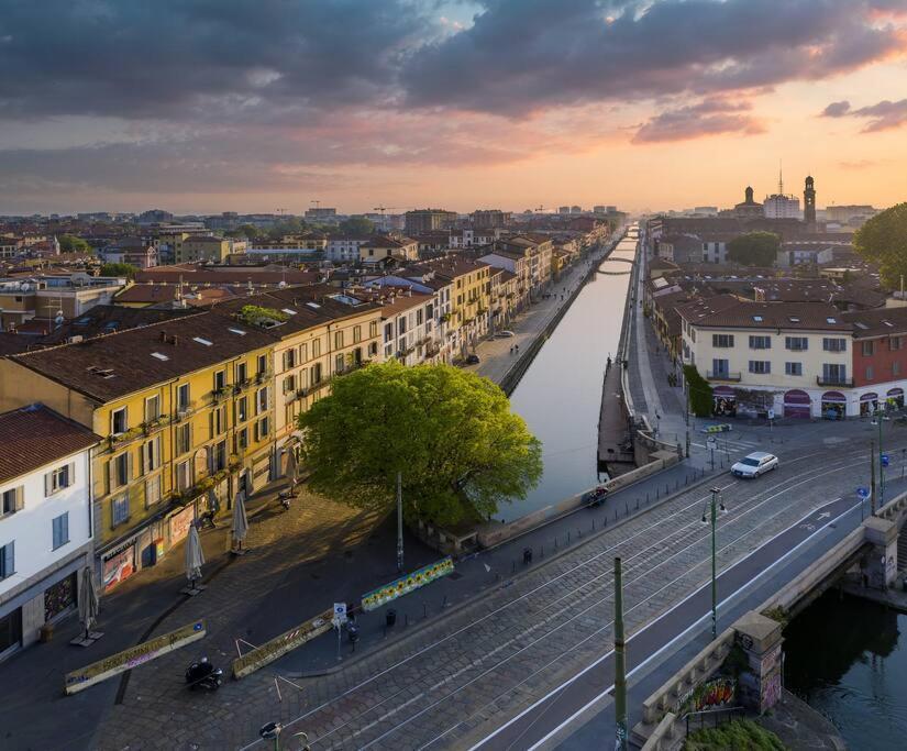 Navigli - Downtown - Duomo Spacious Two Bedroom Apartment - Close To Metro - Ac - Wi-Fi Milan Luaran gambar