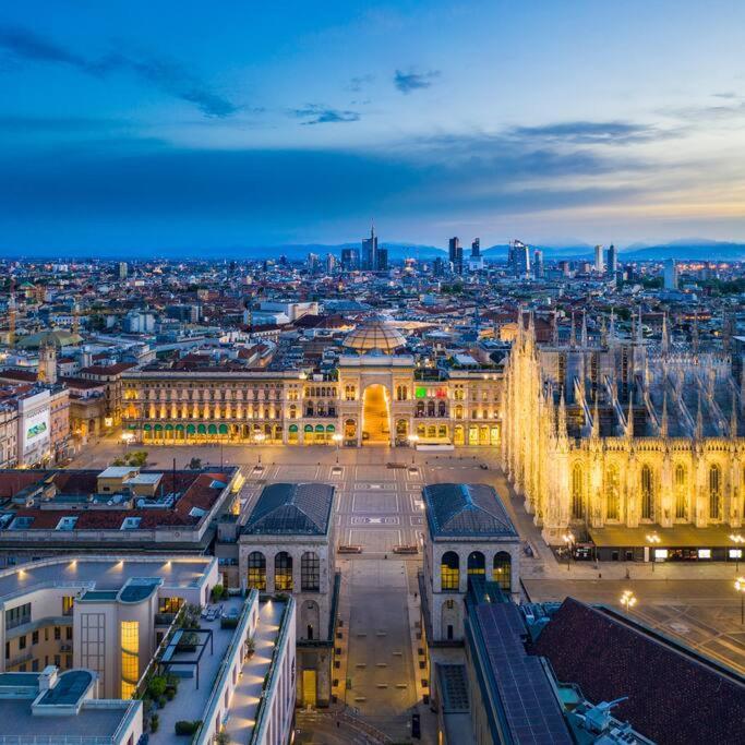 Navigli - Downtown - Duomo Spacious Two Bedroom Apartment - Close To Metro - Ac - Wi-Fi Milan Luaran gambar