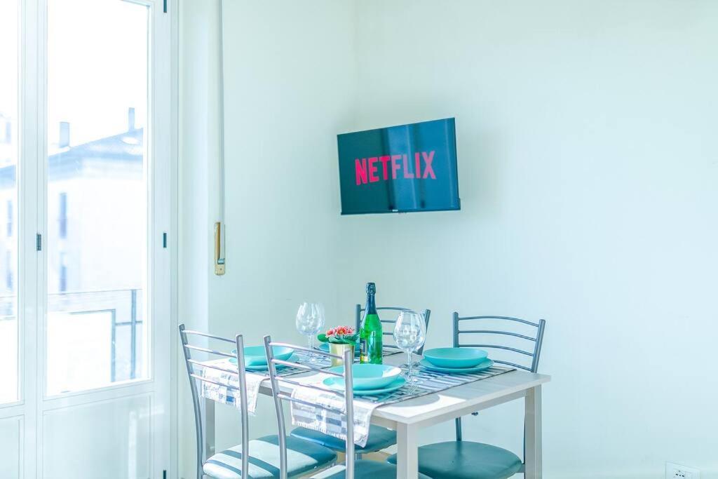 Navigli - Downtown - Duomo Spacious Two Bedroom Apartment - Close To Metro - Ac - Wi-Fi Milan Luaran gambar