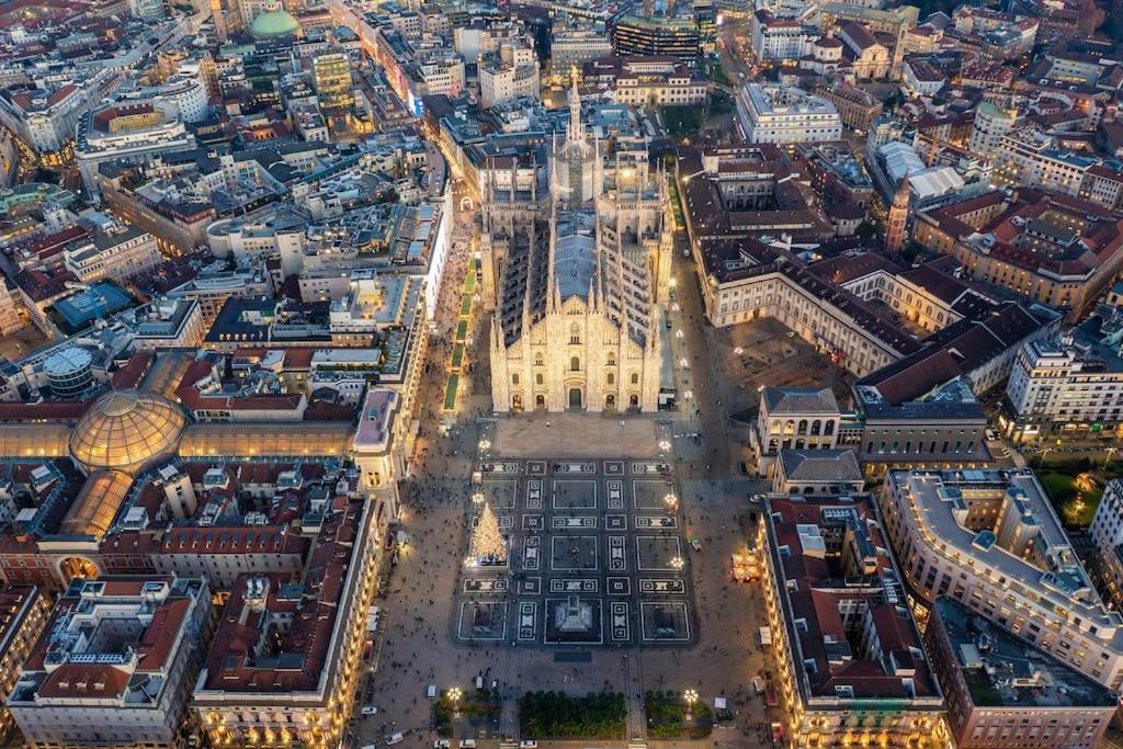 Navigli - Downtown - Duomo Spacious Two Bedroom Apartment - Close To Metro - Ac - Wi-Fi Milan Luaran gambar